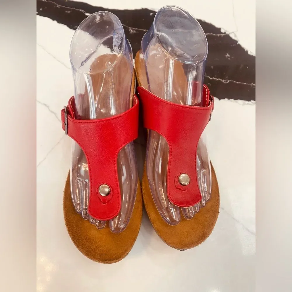 Chic Red and Tan Women's Sandals
